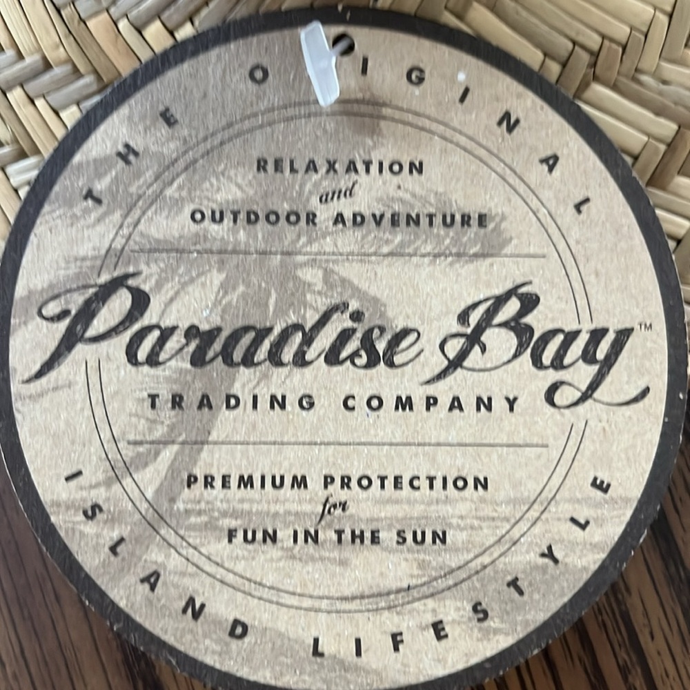 Paradise Bay 100% natural straw hat with cord. - Picture 5 of 6